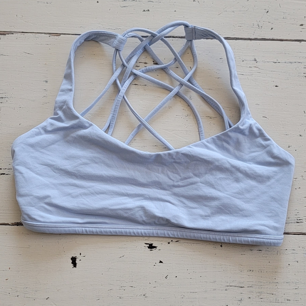 Lululemon free to be bra